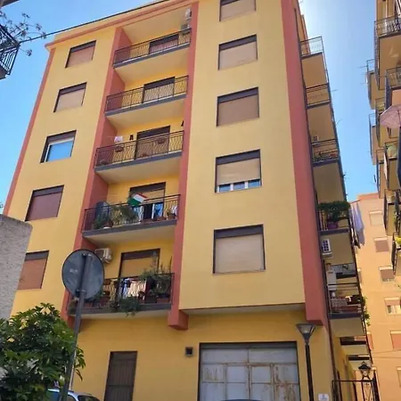 Five Guest house Brolo