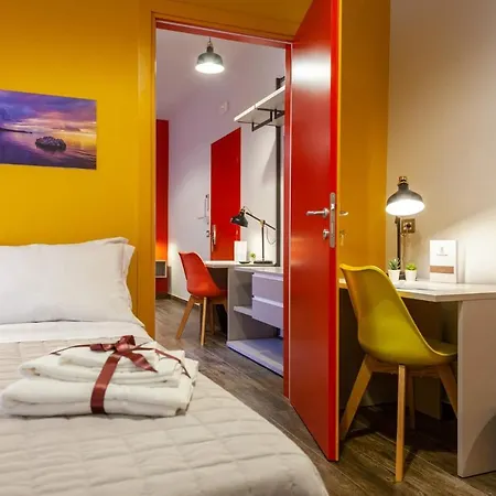 Five 4* Μπρόλο